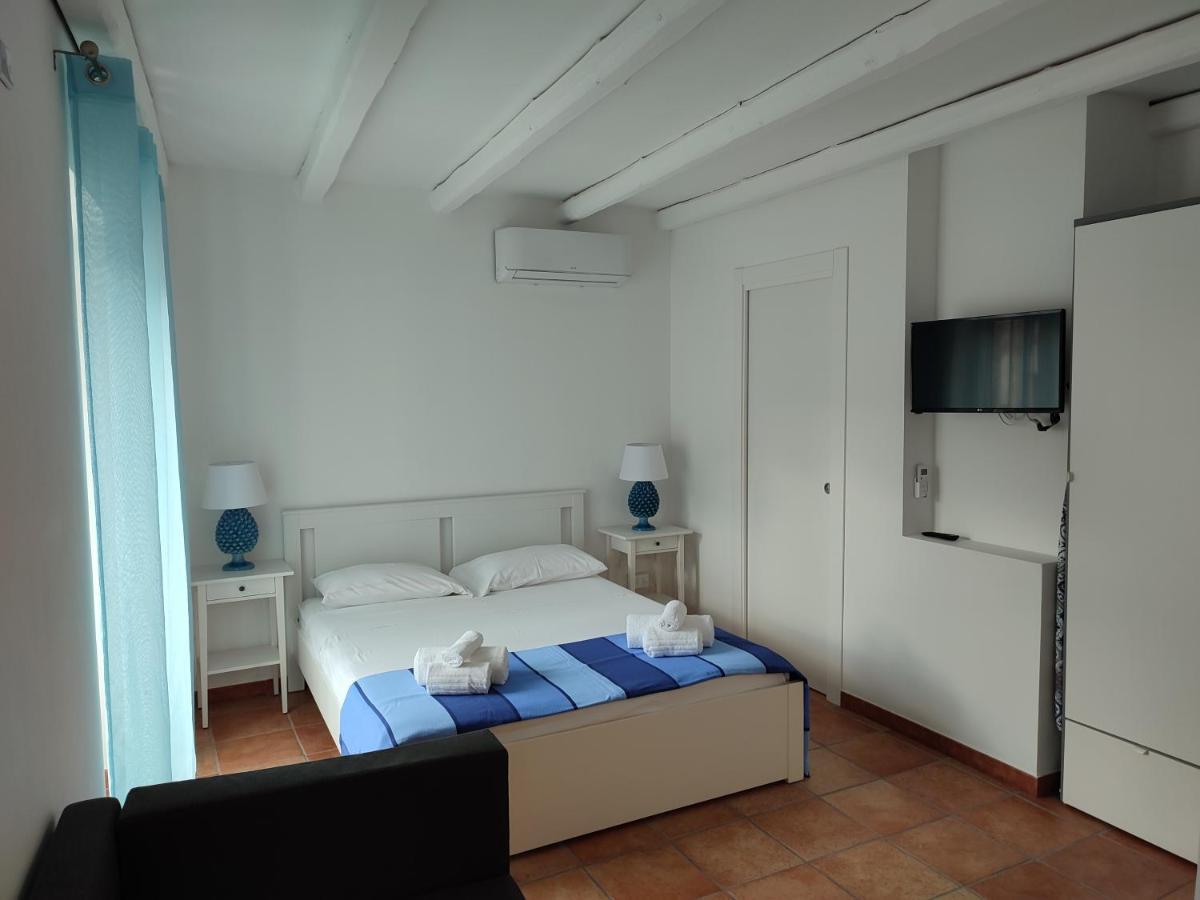 Molo 78 Case Vacanze เชฟาลู ภายนอก รูปภาพ